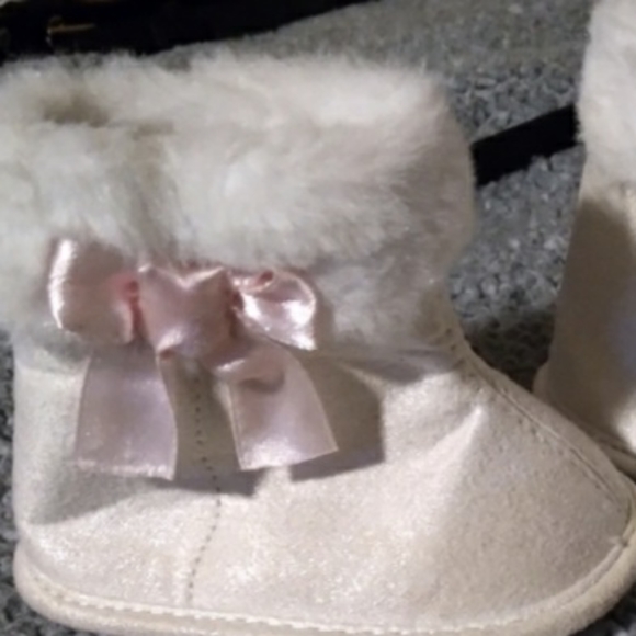 Infant Booties - Picture 4 of 4